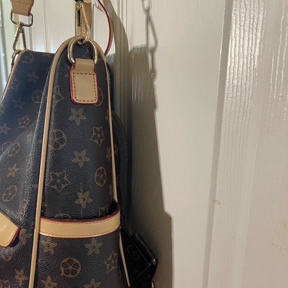 Stylish  Synthetic Brown & Gold Backpack / Shoulder bag tan trim Accents - Picture 3 of 15